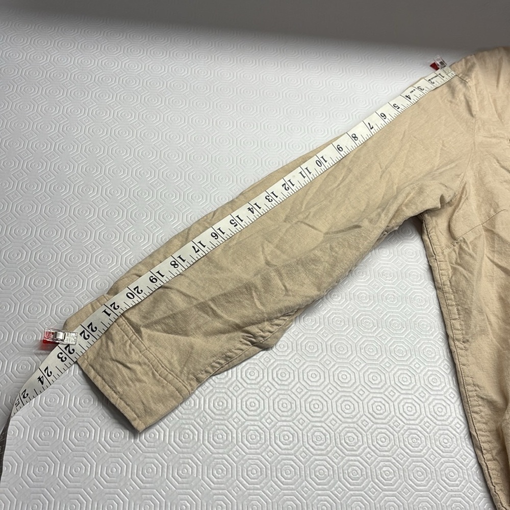 Tahari Linen Blend Long Sleeve 1/4 Button V-Neck Top Tan 1X - Picture 11 of 13